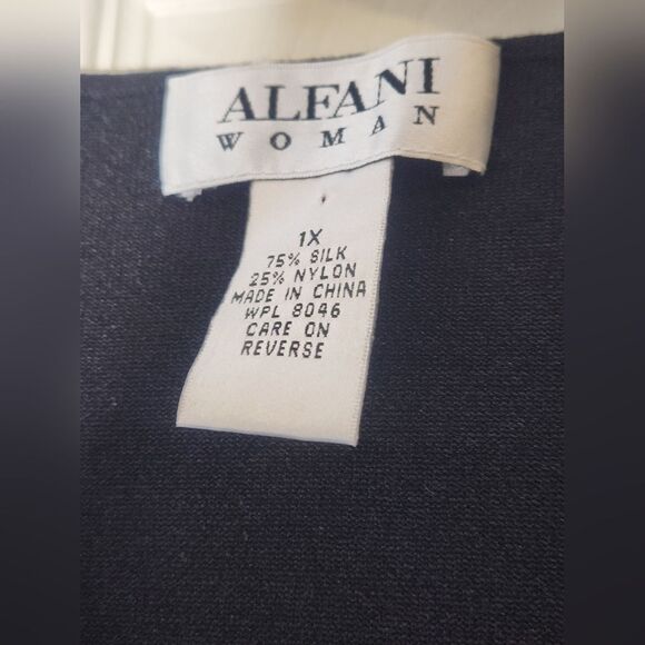 Alfani Women 1X Black SILK Blend Beaded Embroidered Vneck 3/4Sleev Women Sweater - Picture 3 of 6